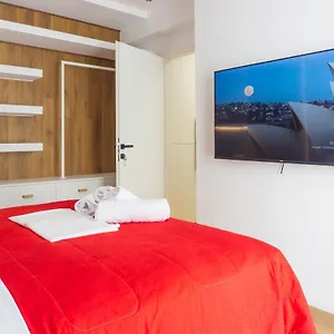 New Modern Style Next To The Train Station , Selanik Yunanistan