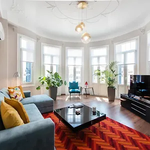 Fandango By Halu!, Gorgeous Neoclassical Next To Metro Station , Selanik Yunanistan